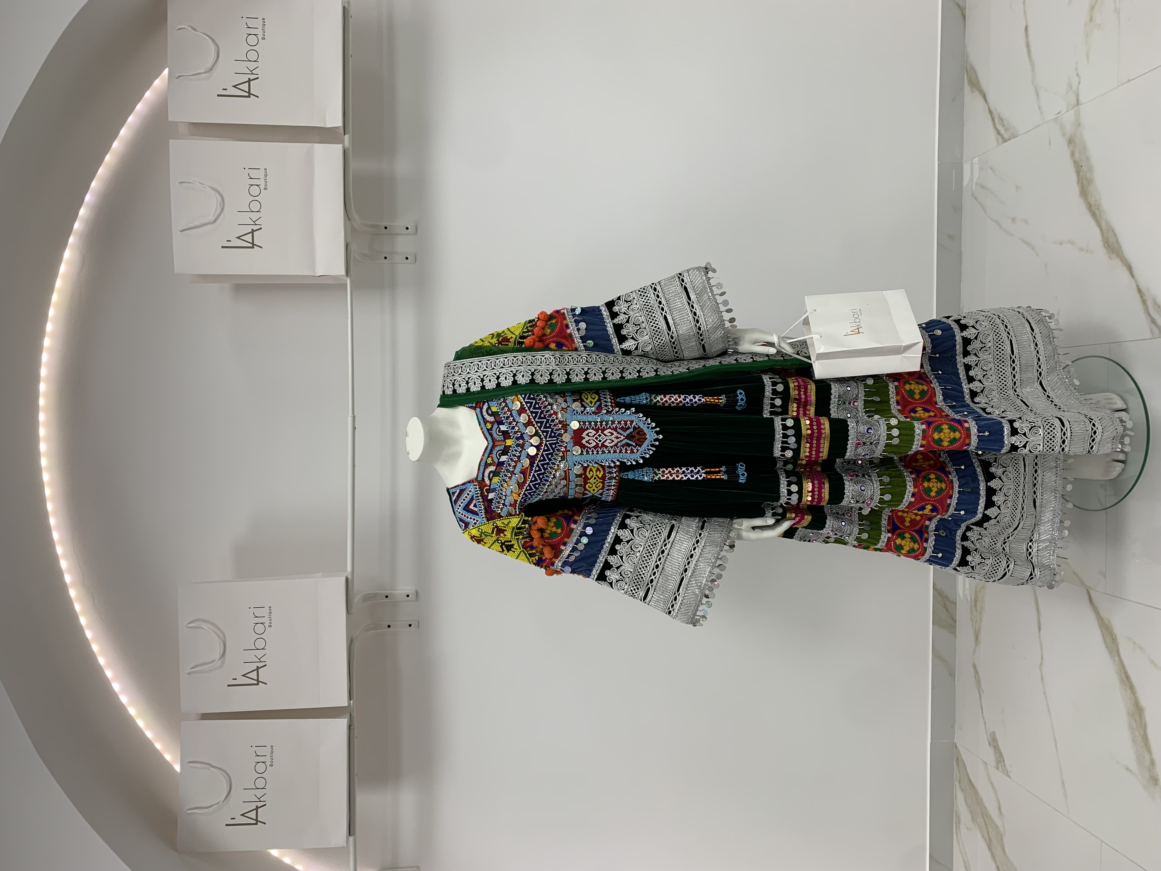 Traditionele Afghaanse jurk - voorkant